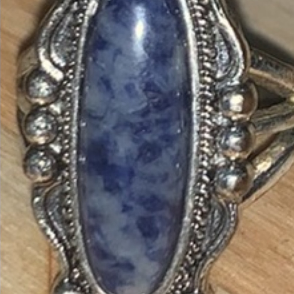 Sodalite Gemstone Ring in vintage setting - Picture 3 of 6
